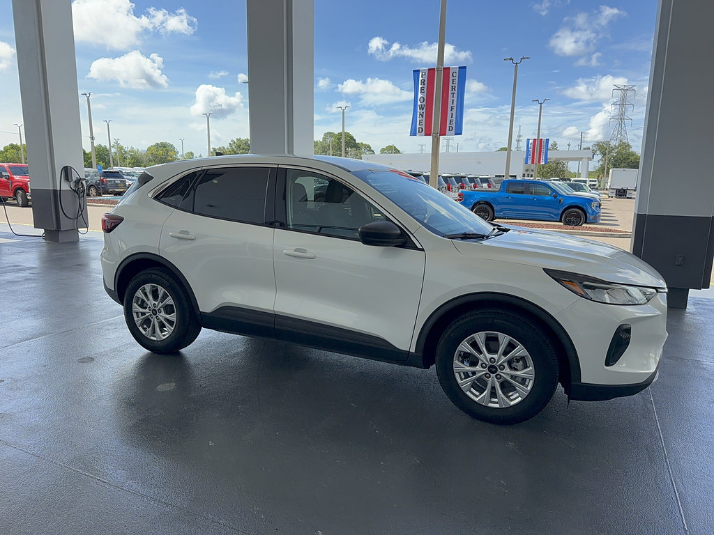 Certified 2023 Ford Escape Active w/ Tech Pack #1 FWD image 5
