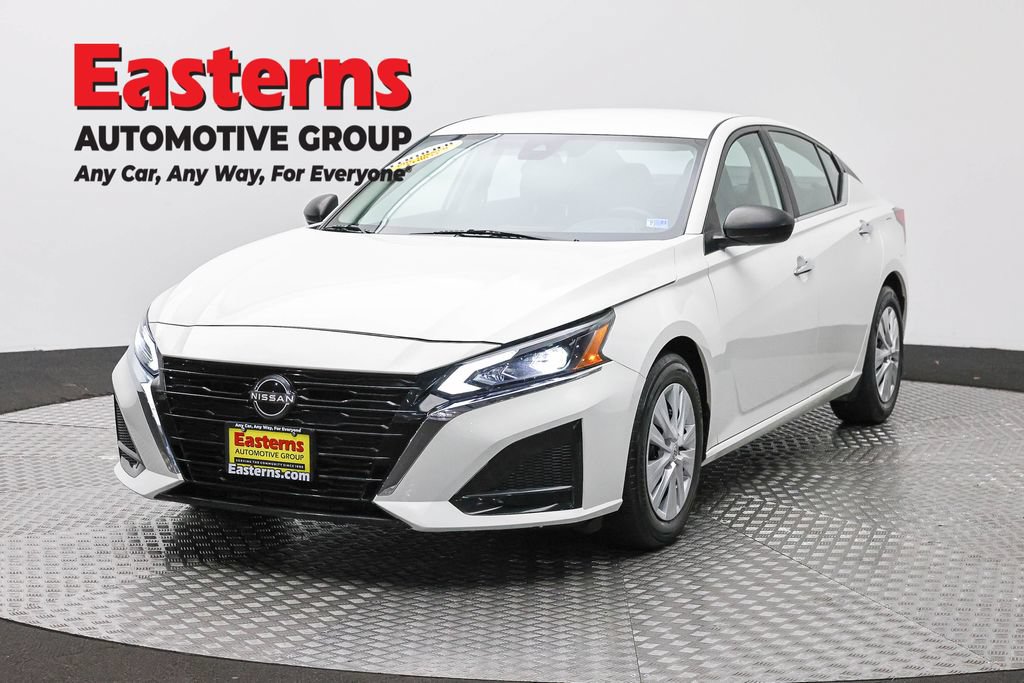 Used 2024 Nissan Altima 2.5 S FWD image 1