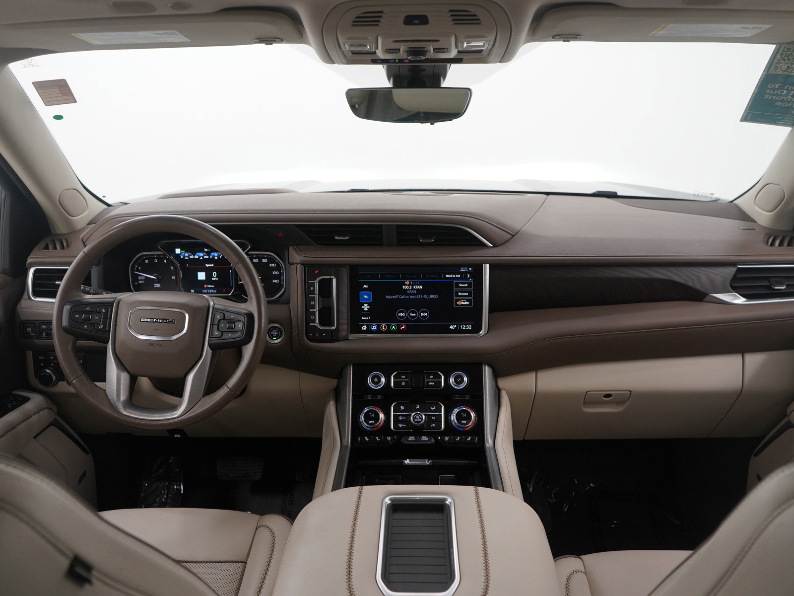 Used 2021 GMC Yukon Denali w/ Denali Premium Package image 17