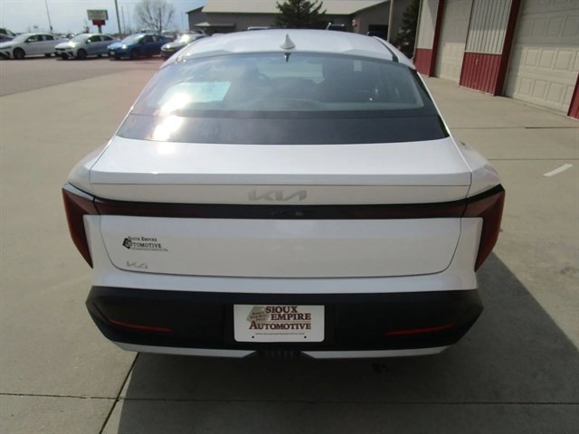 Used 2025 Kia K4 LX FWD image 9