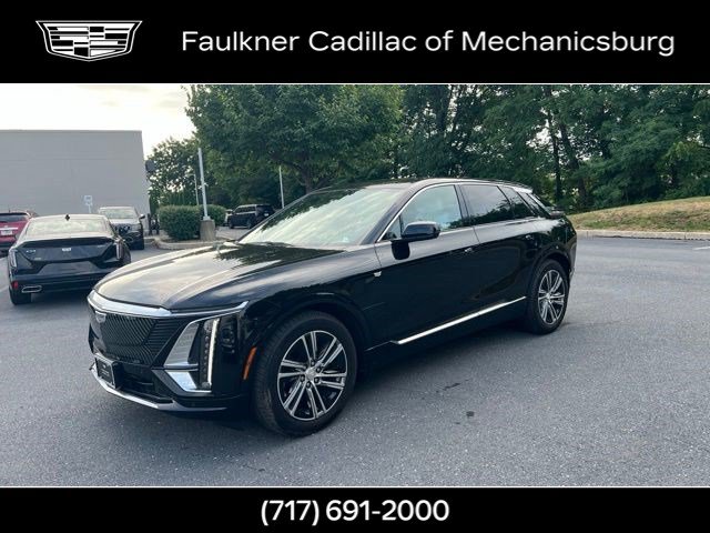 Used 2024 Cadillac Lyriq Luxury w/ LPO, Floor Liner Package AWD/4WD image 11