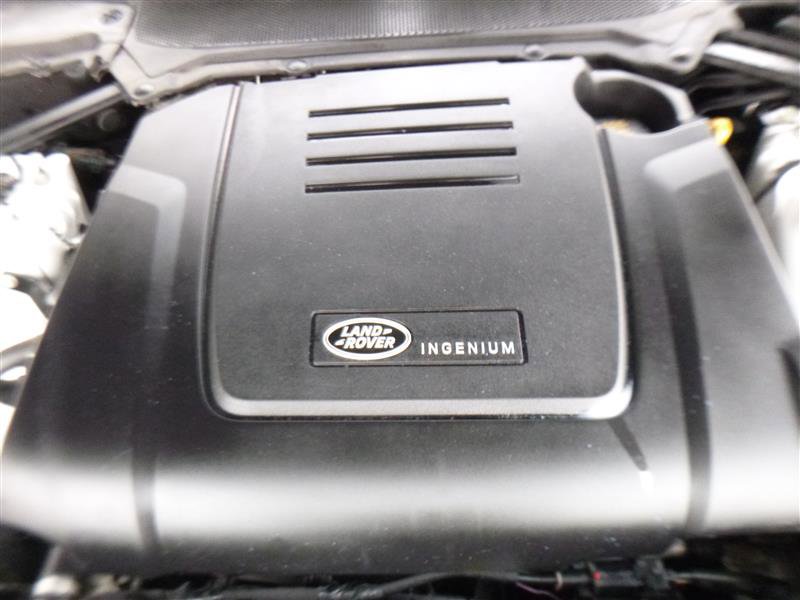 Used 2024 Land Rover Discovery S image 27