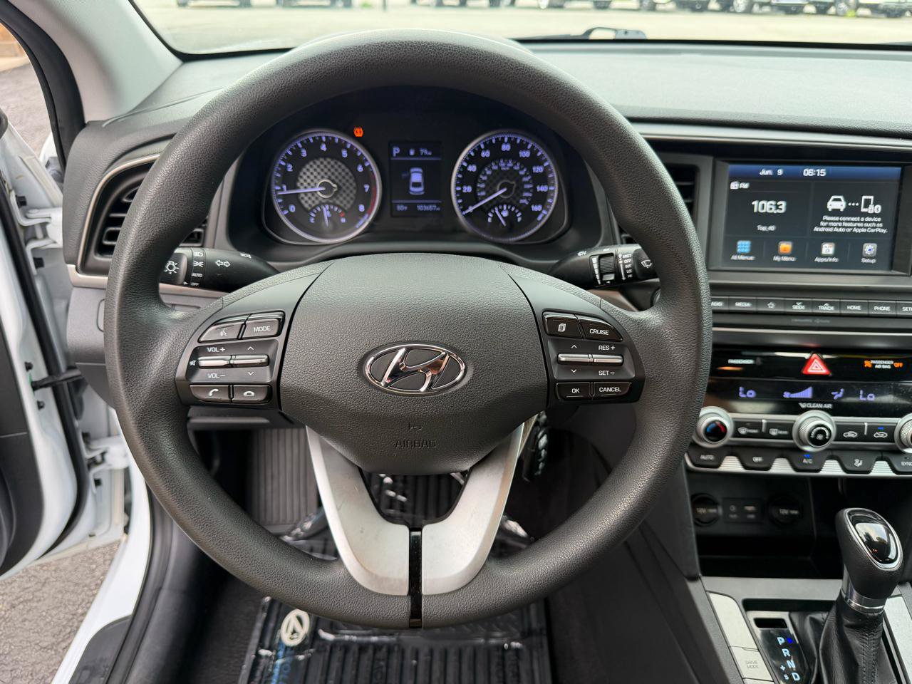 Used 2020 Hyundai Elantra SEL w/ Cargo Package (C1) FWD image 24