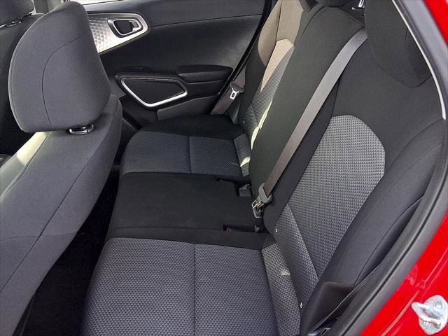 Used 2023 Kia Soul LX w/ LX Technology Package FWD image 26