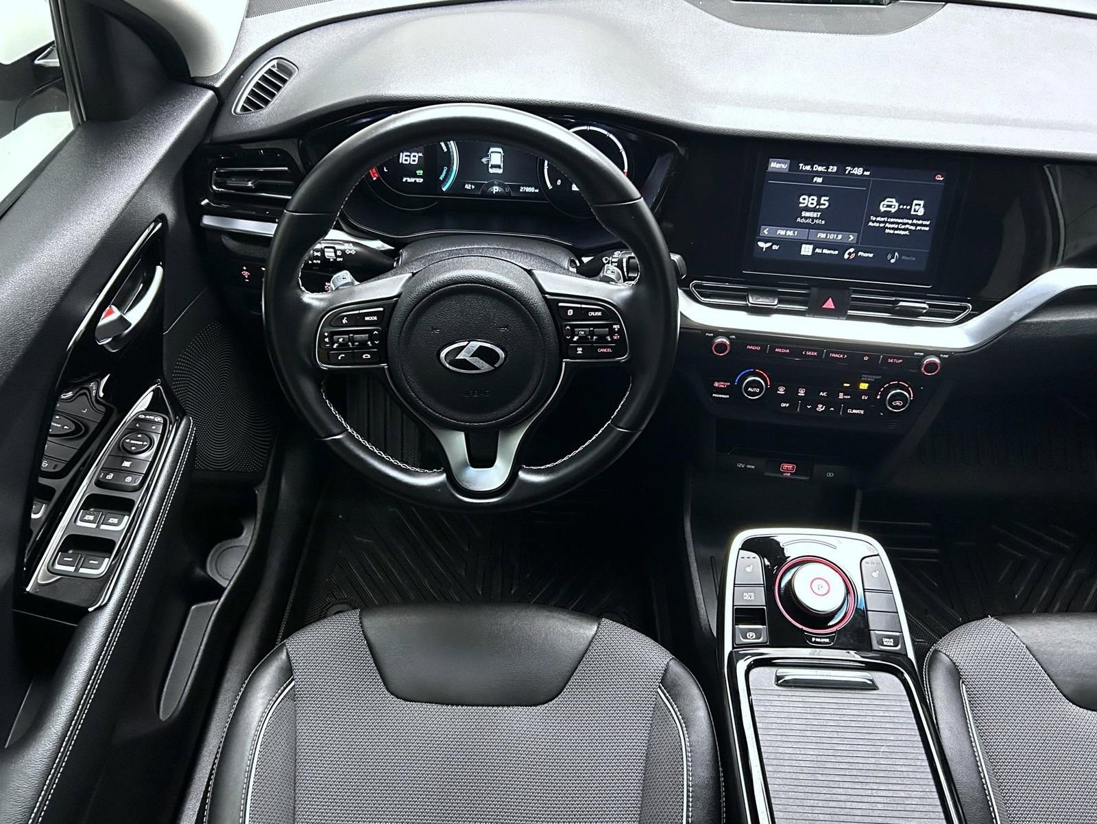 Used 2021 Kia Niro EX image 14