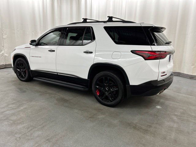 Used 2022 Chevrolet Traverse Premier w/ Redline Edition AWD/4WD image 3