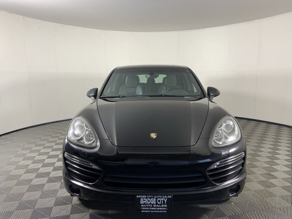 Used 2014 Porsche Cayenne w/ Basic Package image 4