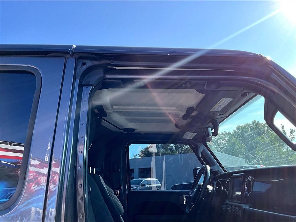 Used 2019 Jeep Wrangler Unlimited Sahara w/ Uconnect 4C Nav & Sound Group AWD/4WD image 23