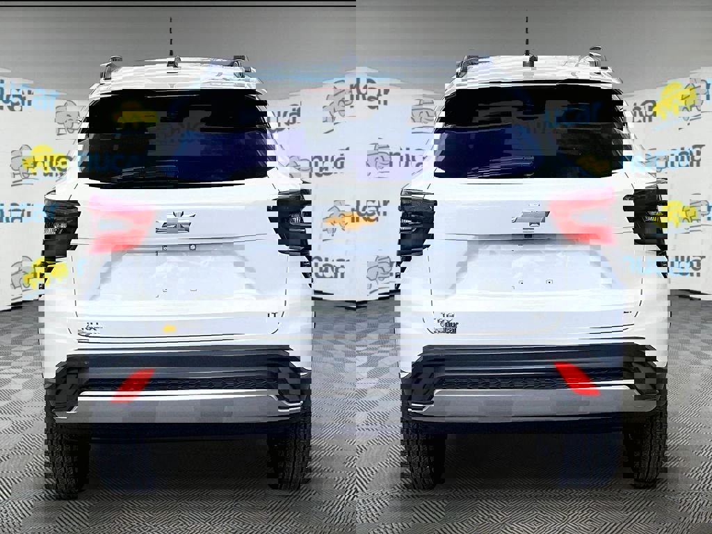 Used 2025 Chevrolet Trax LT w/ LT Convenience Package FWD image 5