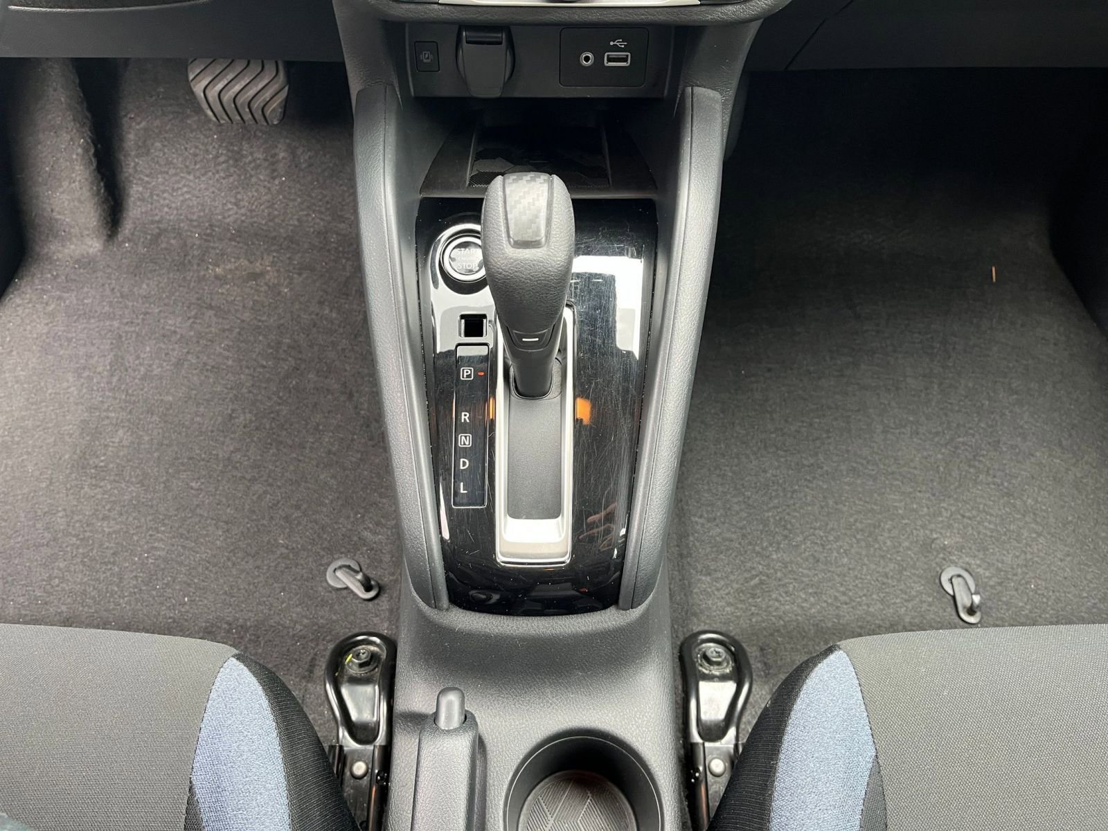 Used 2025 Nissan Versa SV w/ Trunk Package FWD image 39