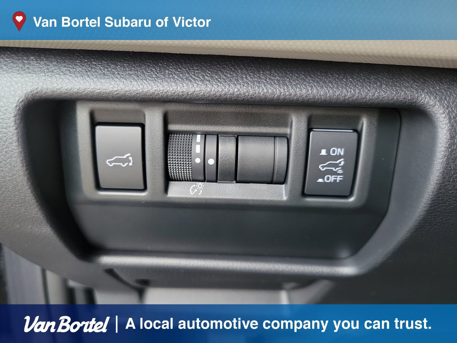 Used 2025 Subaru Forester Premium image 16