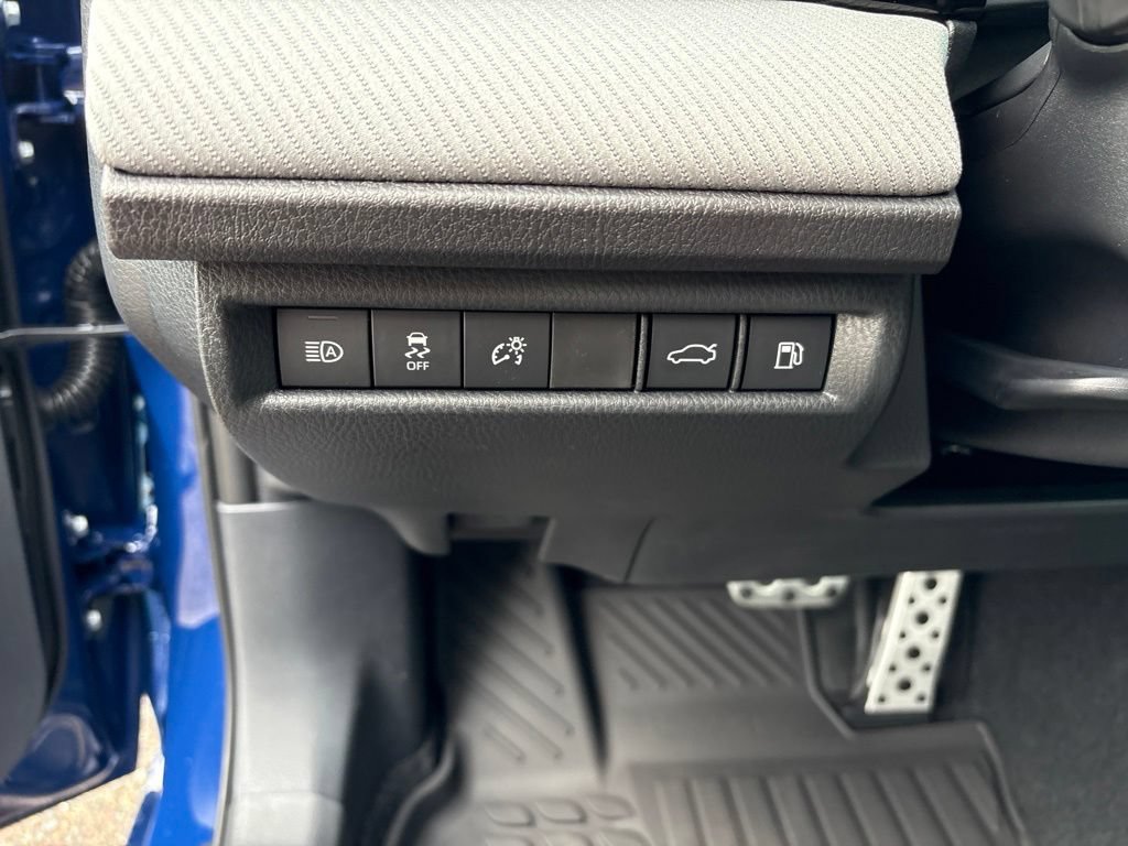 Used 2026 Toyota Camry SE w/ Multimedia Upgrade Package FWD image 19