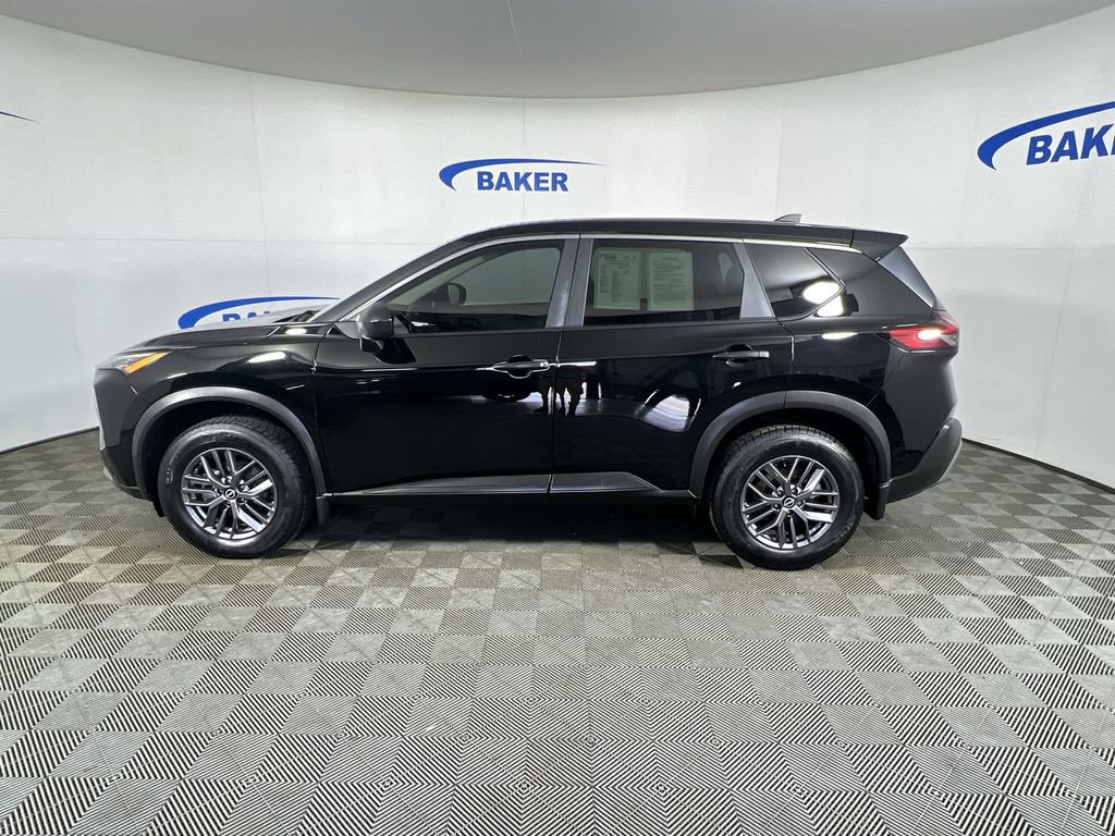 Used 2023 Nissan Rogue S image 6