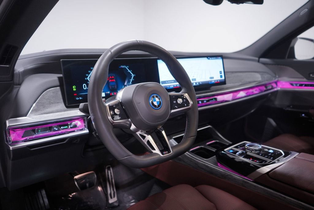 Used 2025 BMW i7 eDrive50 w/ M Sport Package image 6