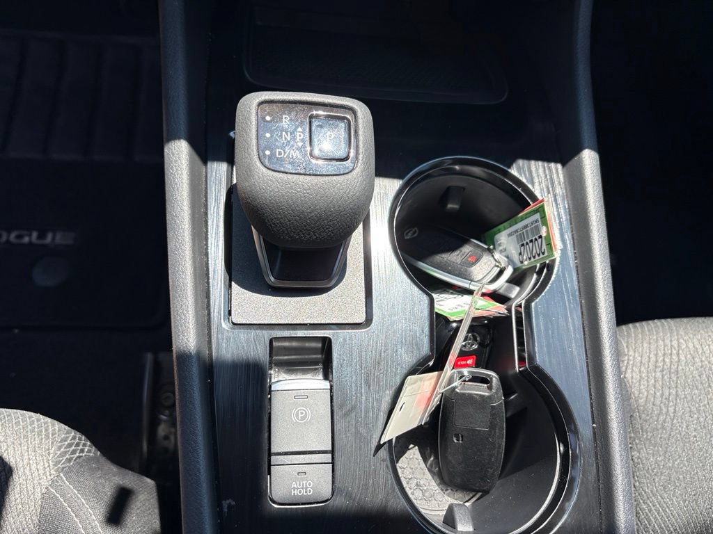 Used 2026 Nissan Rogue SV AWD/4WD image 18