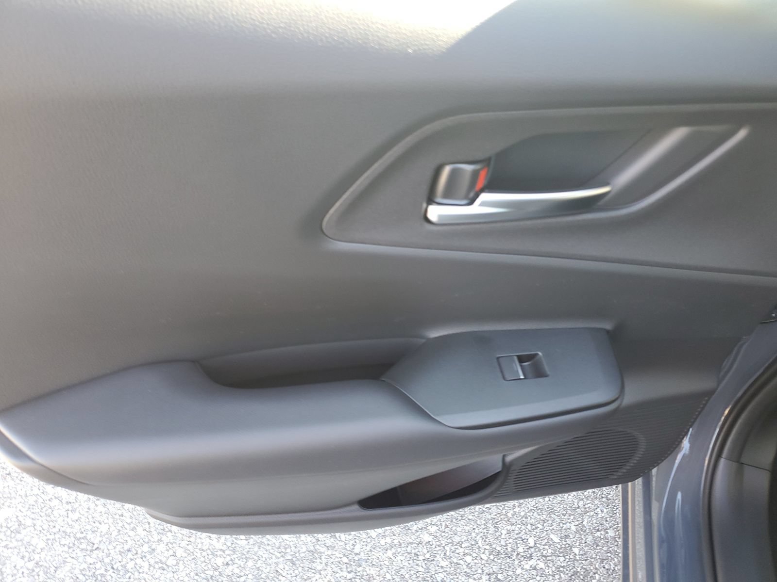 New 2026 Toyota Prius Plug-In Hybrid FWD image 15