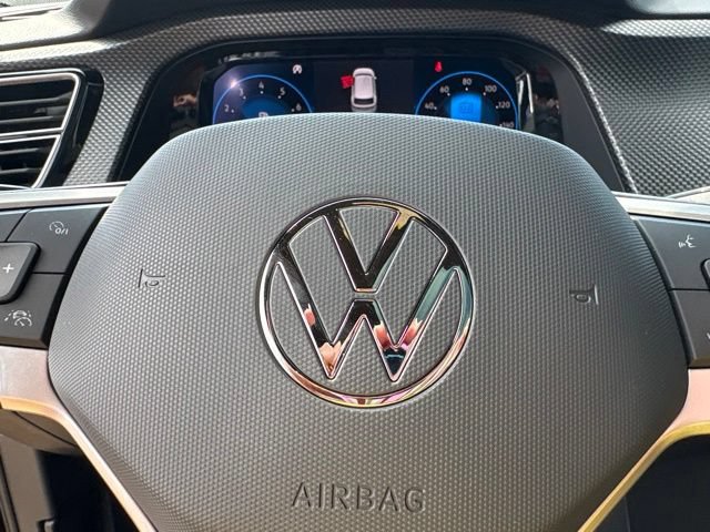 Used 2024 Volkswagen Atlas Cross Sport SEL R-Line AWD/4WD image 16