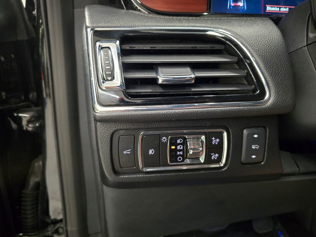 Used 2023 Lincoln Navigator L Reserve RWD image 31