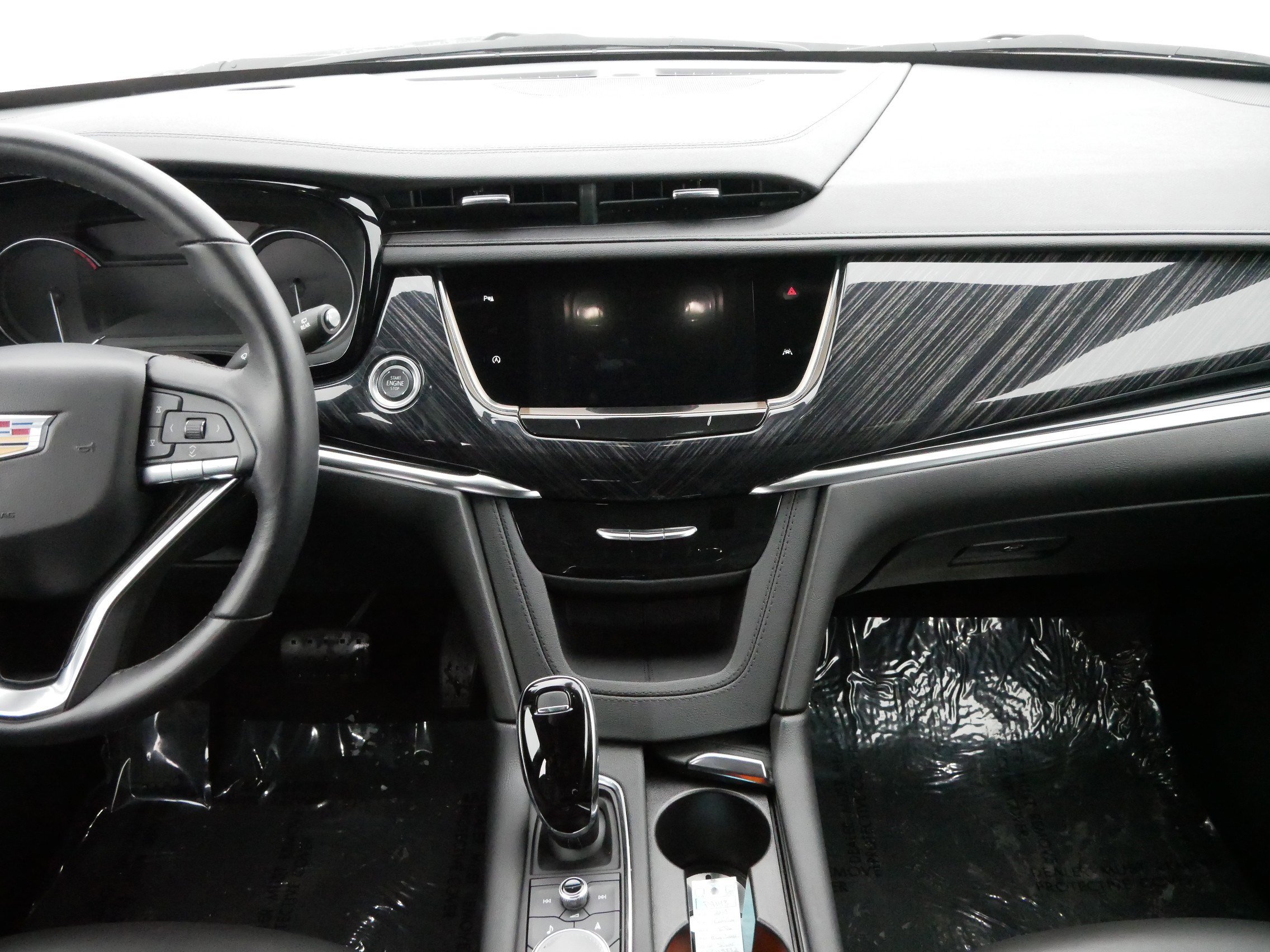 Certified 2025 Cadillac XT6 Premium Luxury image 10