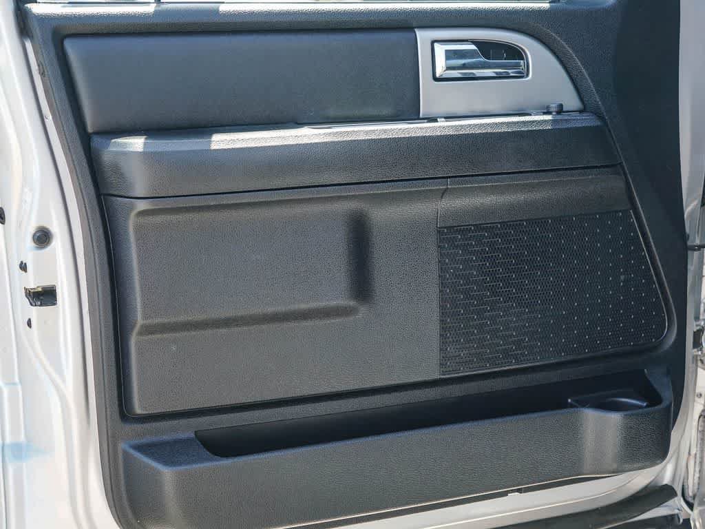 Used 2017 Ford Expedition EL XLT AWD/4WD image 19