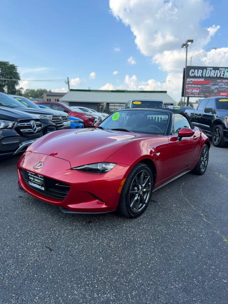 Used 2016 MAZDA MX-5 Miata Grand Touring RWD image 2