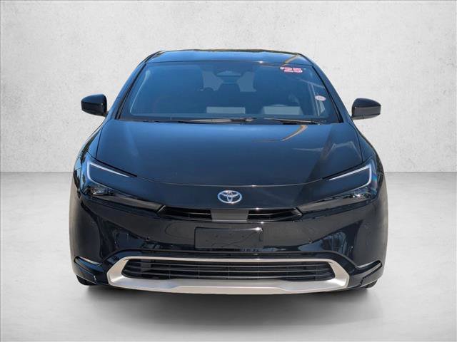 Used 2025 Toyota Prius Plug-In Hybrid image 2