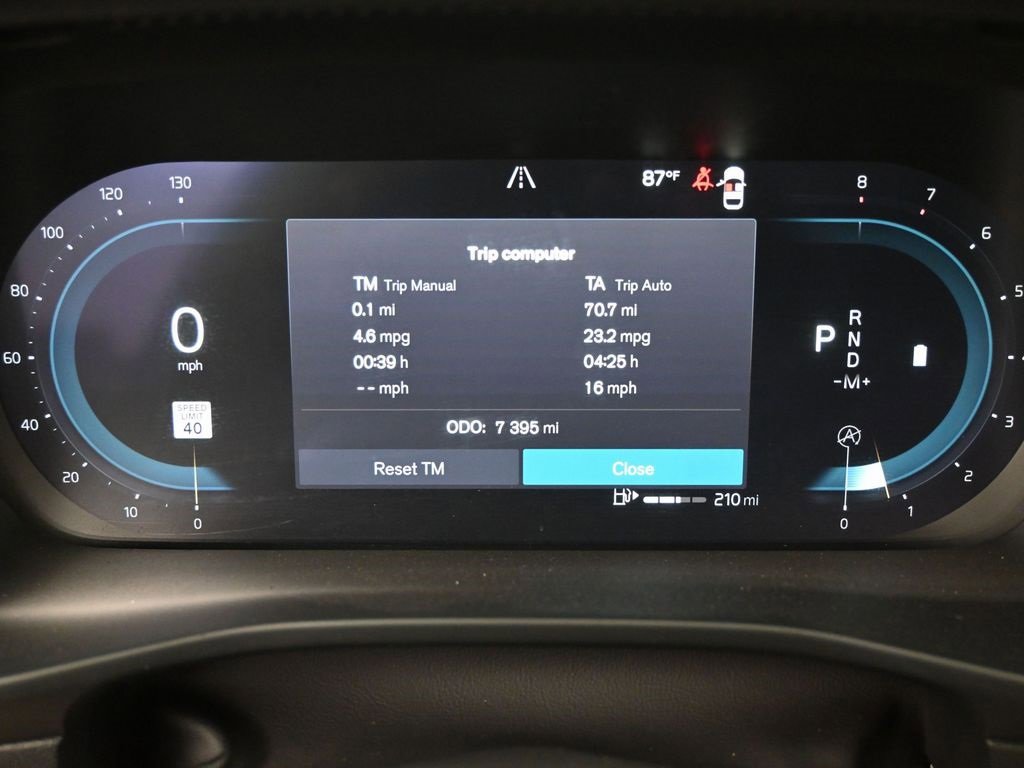 Used 2024 Volvo XC40 B5 Ultimate w/ Protection Package image 20