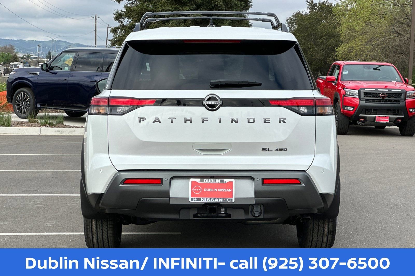New 2026 Nissan Pathfinder SL w/ SL Premium Package AWD/4WD image 5