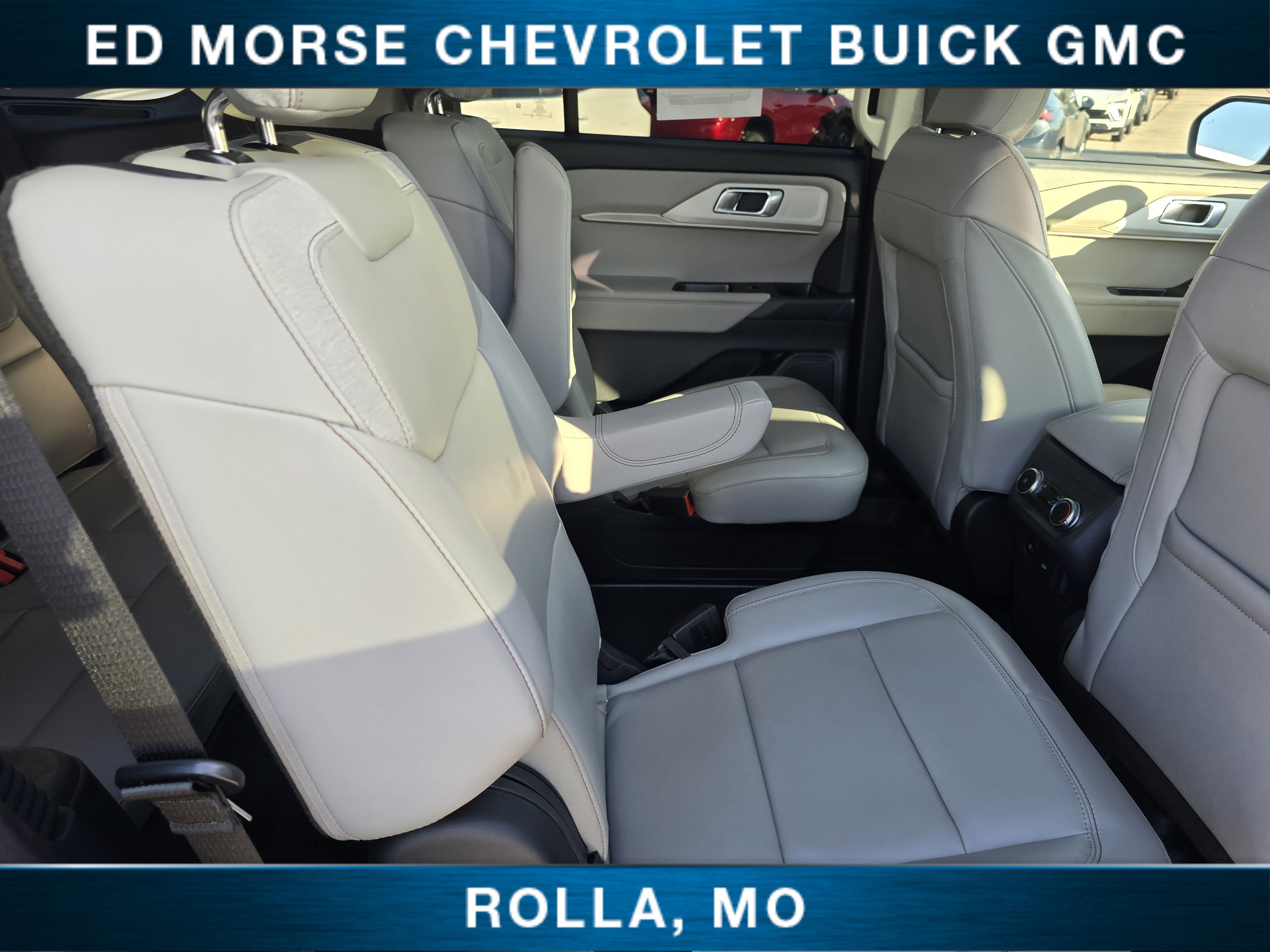 Used 2025 Ford Explorer Active w/ Active Comfort Package image 22