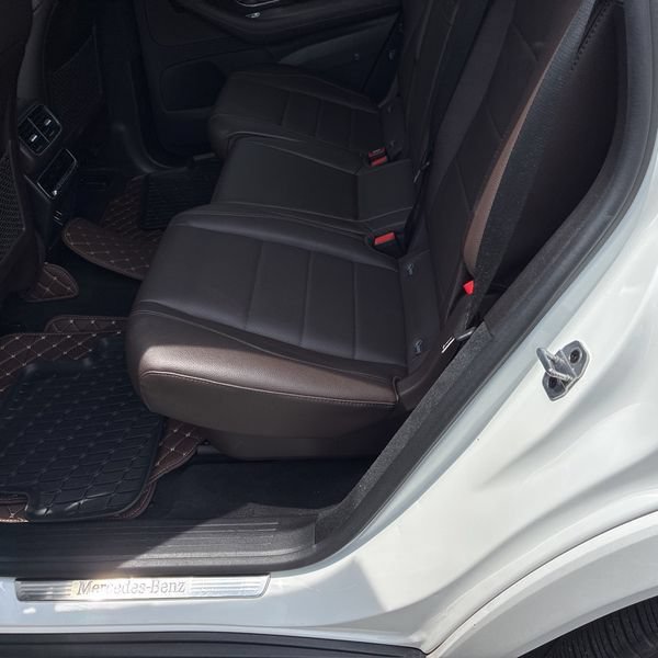 Used 2023 Mercedes-Benz GLS 450 4MATIC w/ AMG Line Exterior image 14