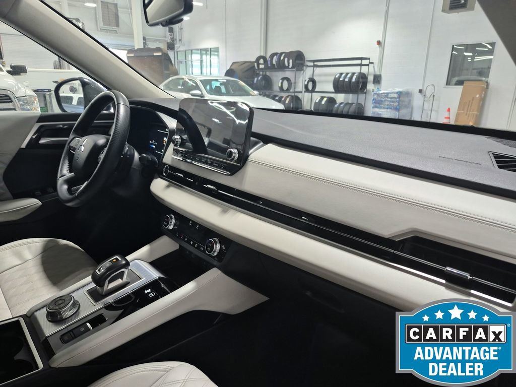 Used 2024 Mitsubishi Outlander SEL AWD/4WD image 22