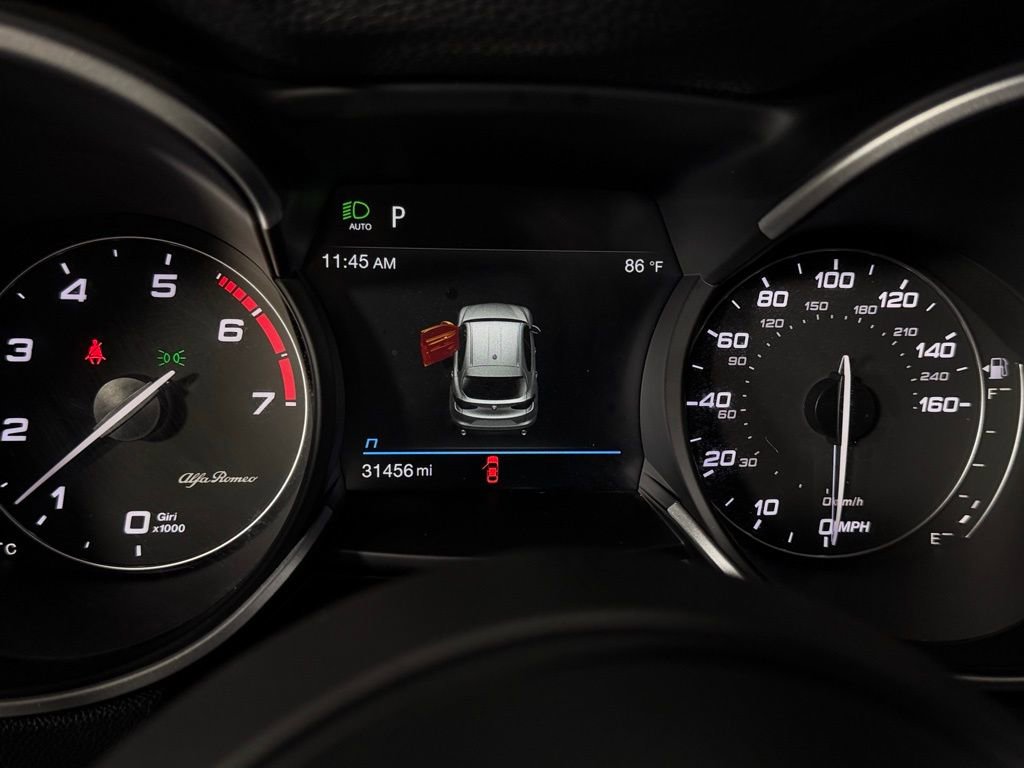 Used 2022 Alfa Romeo Stelvio Sprint image 17