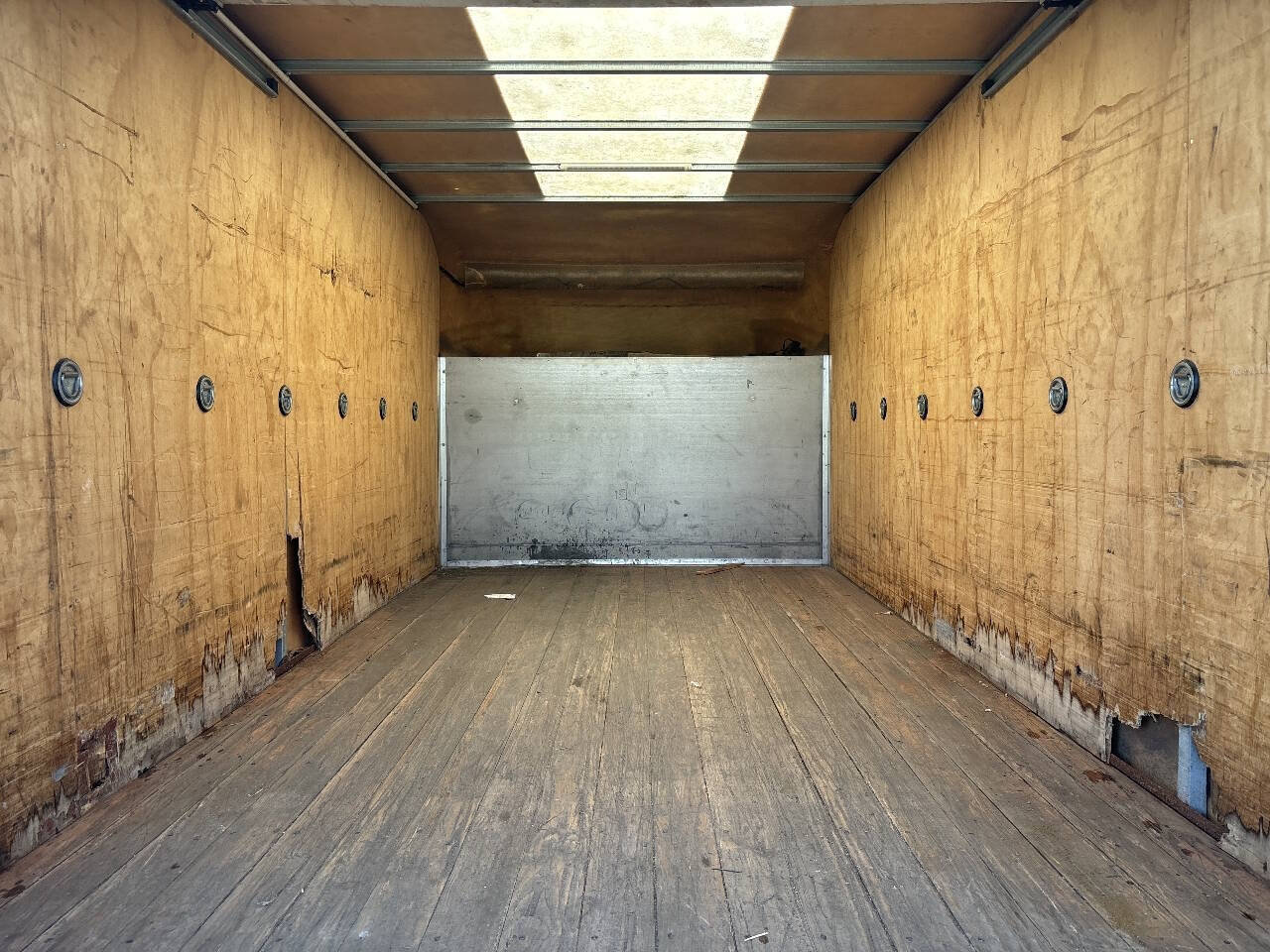 Used 2014 Chevrolet Express 3500 Extended RWD image 5