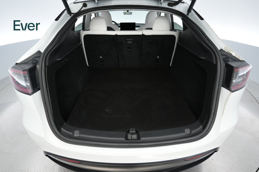 Used 2023 Tesla Model Y Performance AWD/4WD image 8