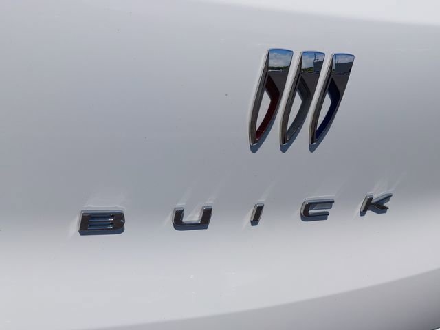 Used 2025 Buick Encore GX Preferred AWD/4WD image 34