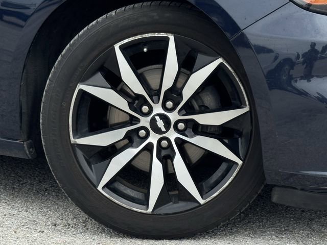 Used 2017 Chevrolet Malibu LT FWD image 33