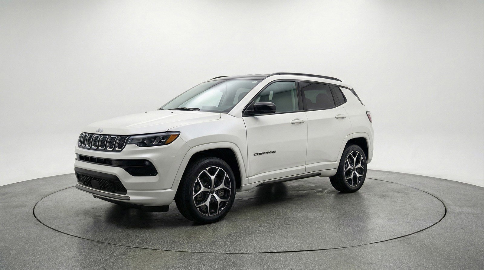 Used 2025 Jeep Compass Limited AWD/4WD image 3