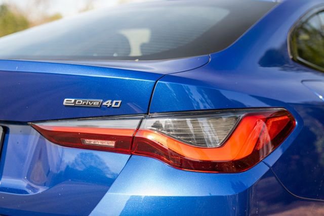 Used 2023 BMW i4 eDrive40 w/ M Sport Package image 17