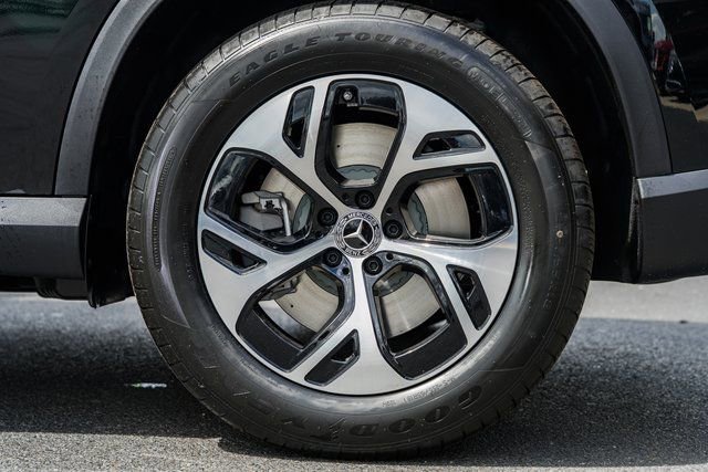 New 2025 Mercedes-Benz GLC 350e 4MATIC image 19