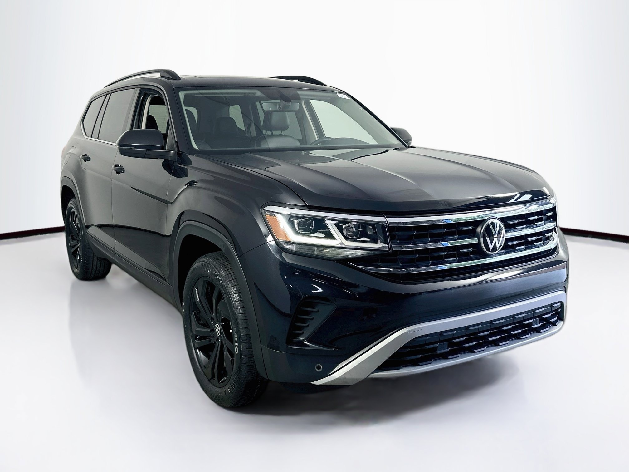 Used 2022 Volkswagen Atlas SE FWD image 3