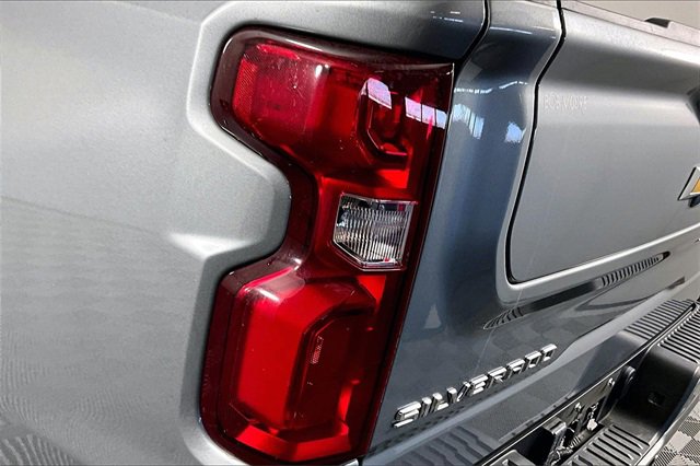 Used 2024 Chevrolet Silverado 1500 High Country w/ Technology Package image 23