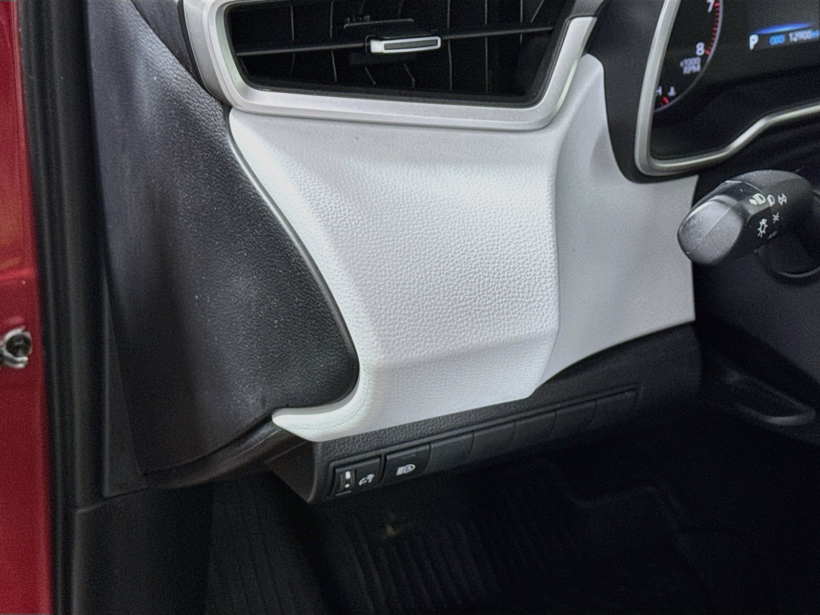 Certified 2024 Toyota Corolla SE FWD image 9