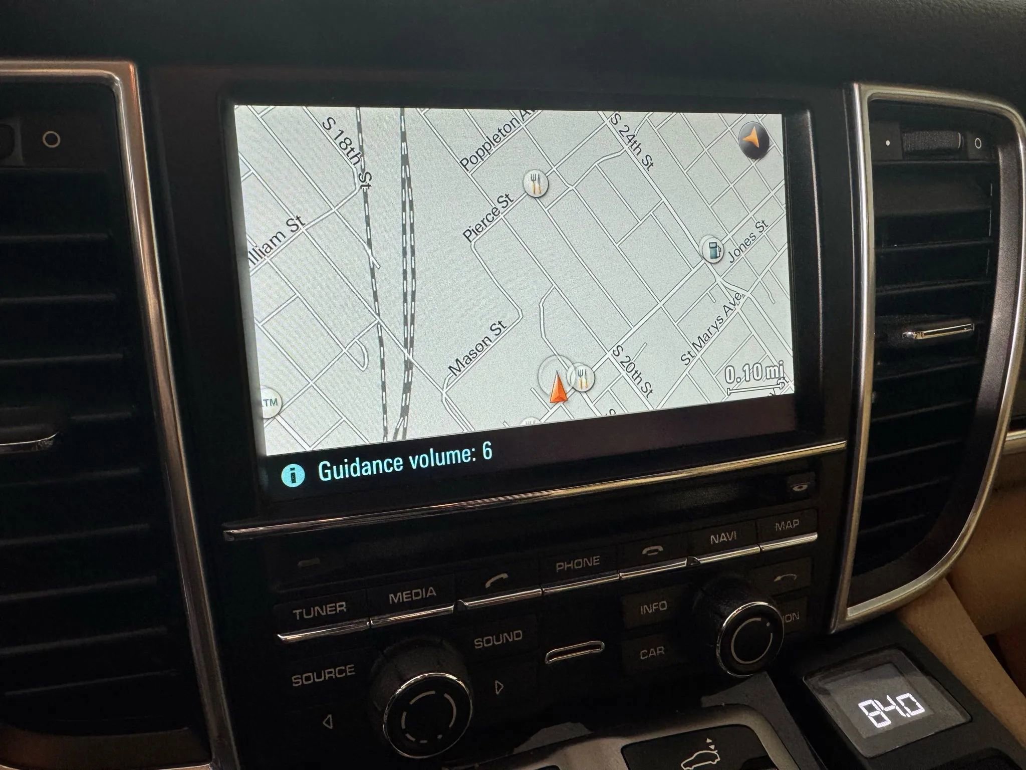 Used 2016 Porsche Panamera image 18