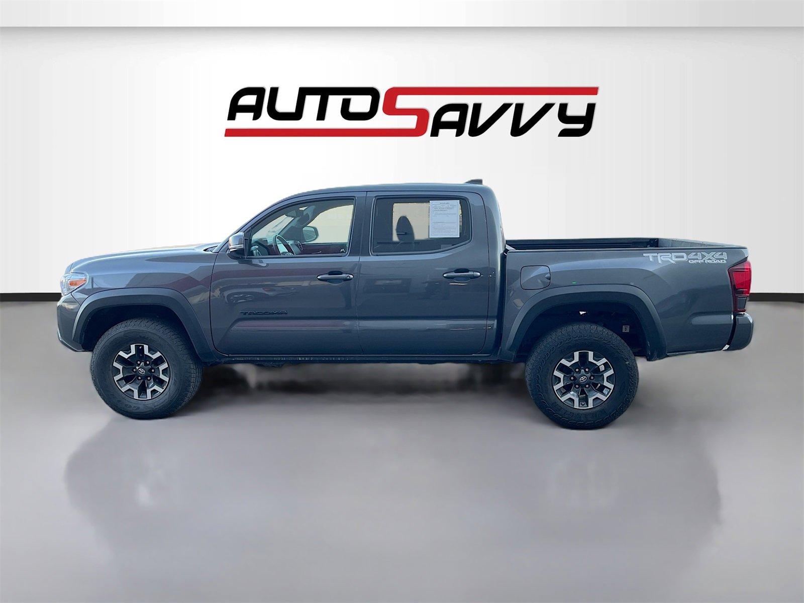 Used 2021 Toyota Tacoma TRD Off-Road image 4