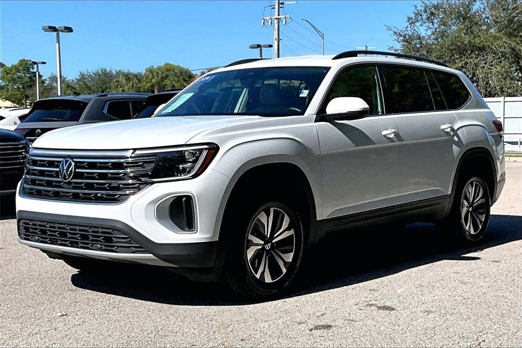 Certified 2024 Volkswagen Atlas SE image 9