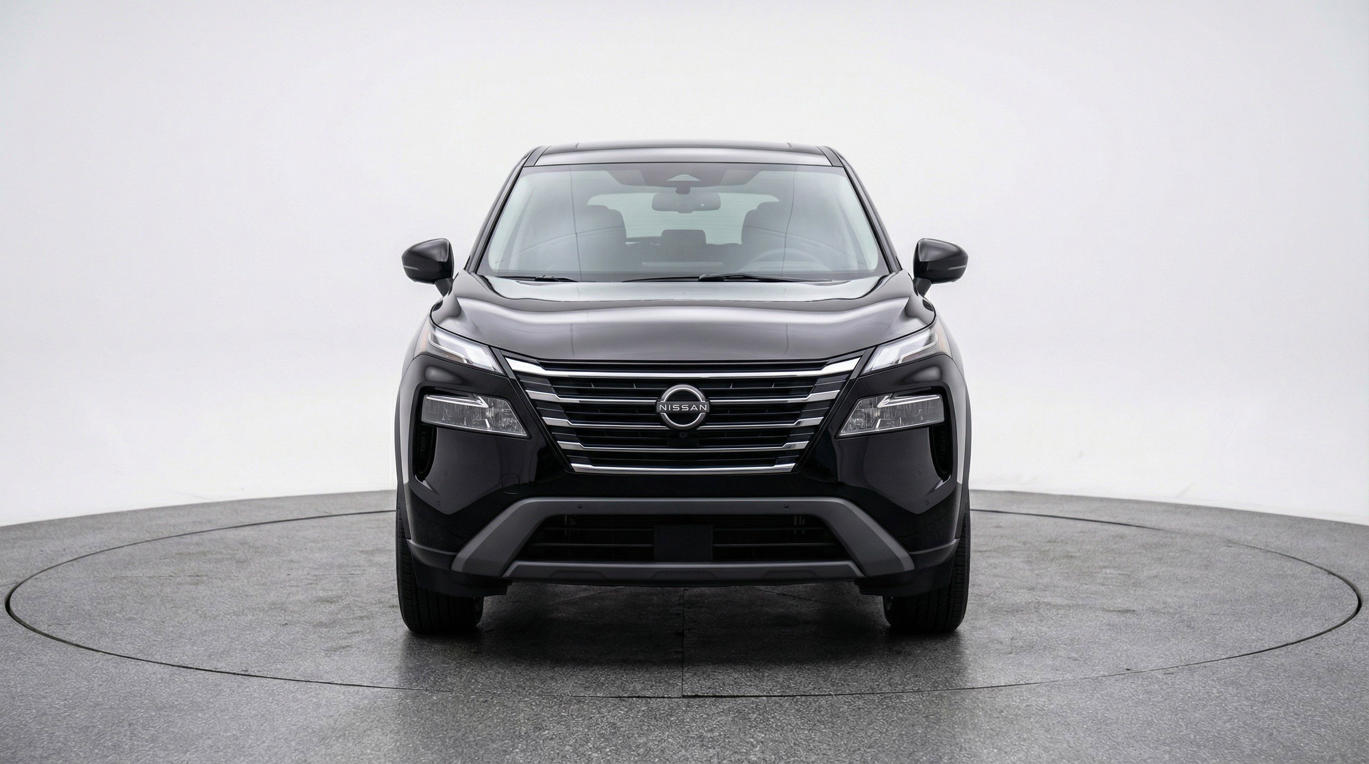 Used 2025 Nissan Rogue SV image 2