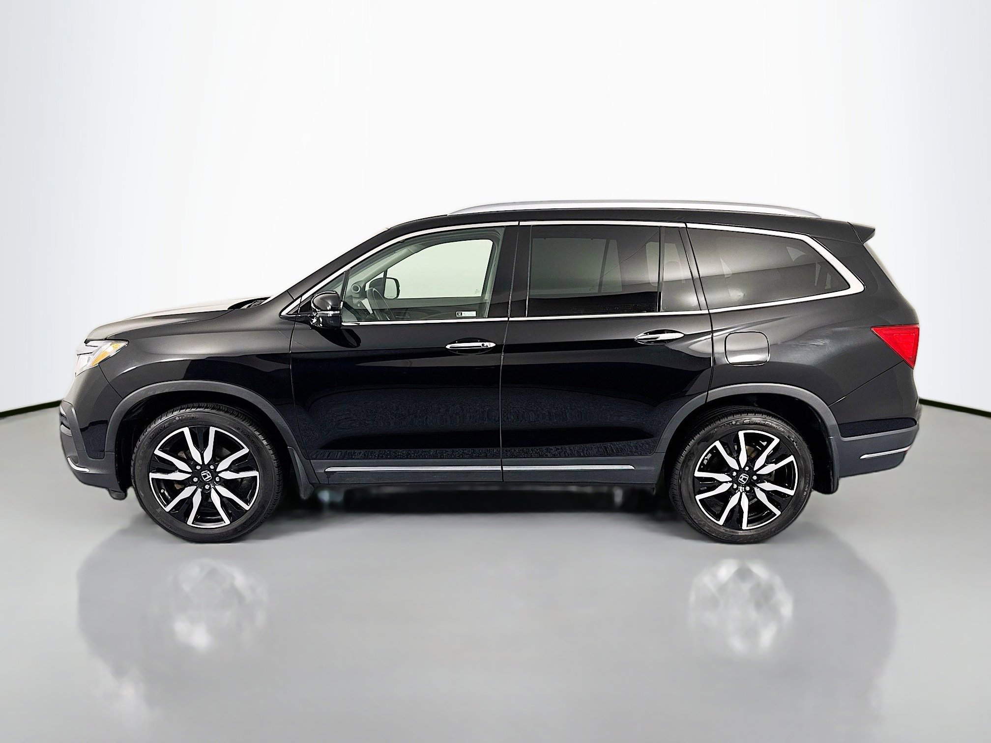 Certified 2020 Honda Pilot Touring image 8