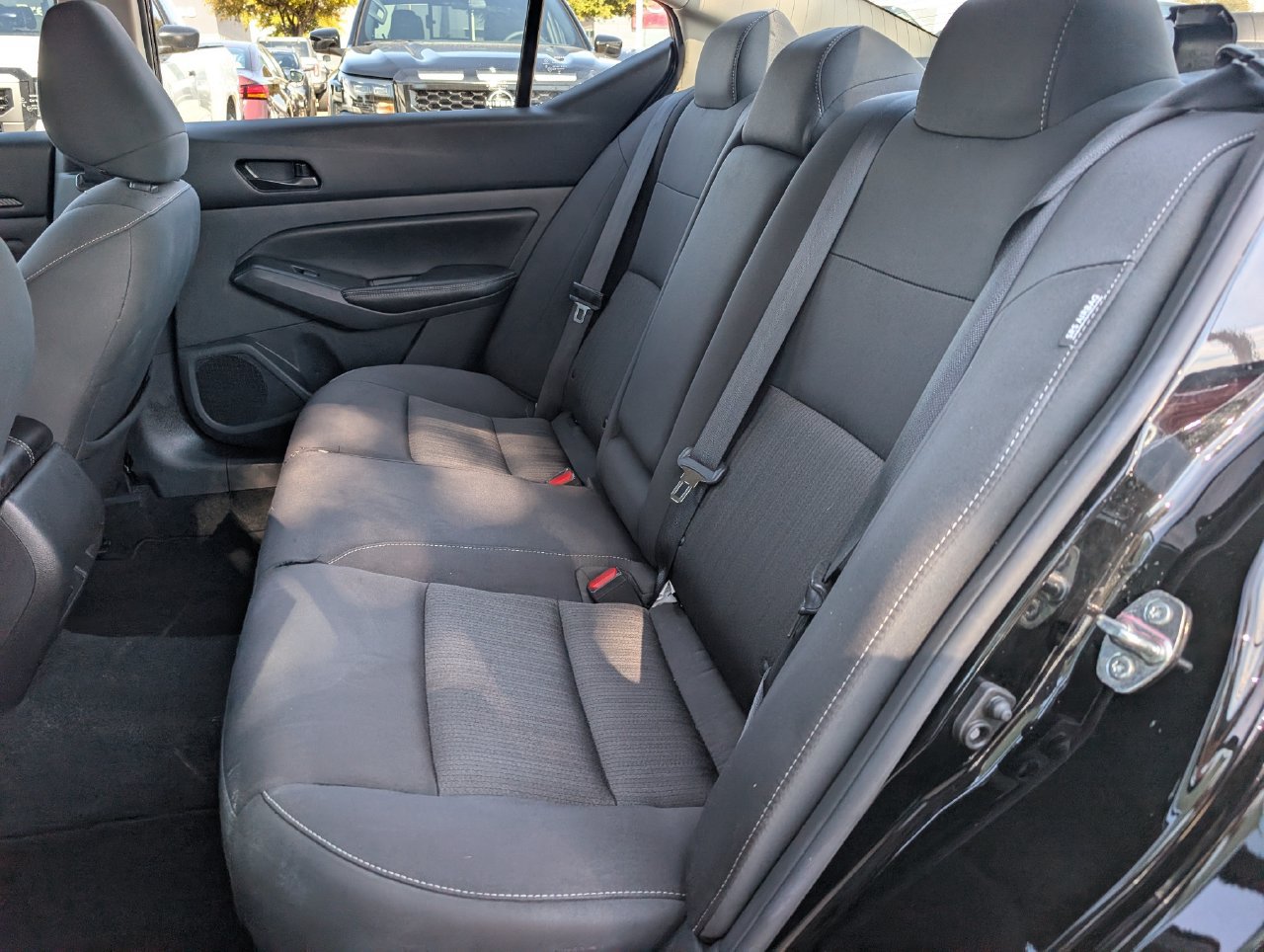 Used 2025 Nissan Altima 2.5 SV FWD image 25