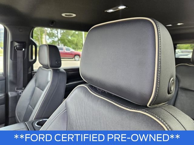 Used 2023 Chevrolet Suburban Premier RWD image 34