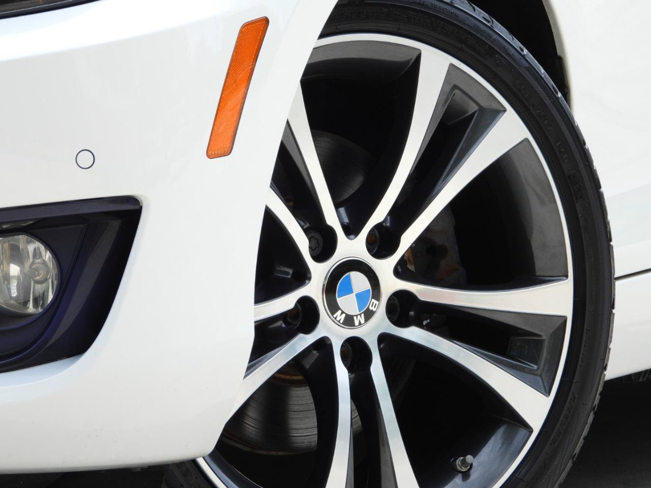 Used 2017 BMW 230i Convertible RWD image 5